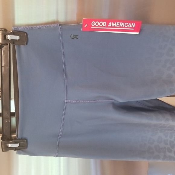 💕GOOD AMERICAN💕 Core Strength Legging Sky Leopard Ombre Blue GA2 Medium NWT - Picture 10 of 15
